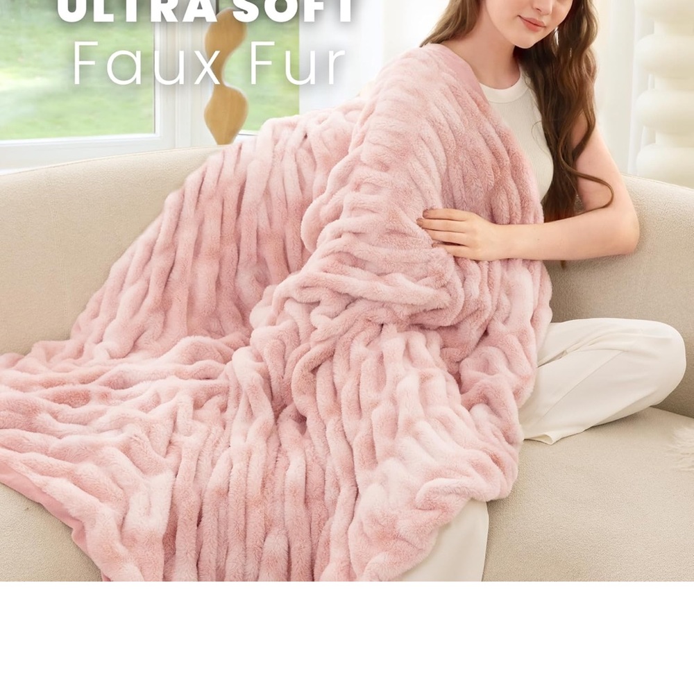 Blunique Ultra Soft Faux Rabbit Fur Throw Blanket - Picture 2 of 5
